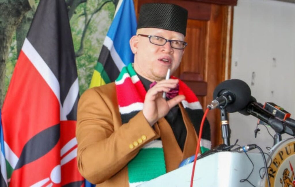Mwaura